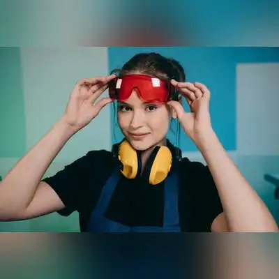 沈成荔